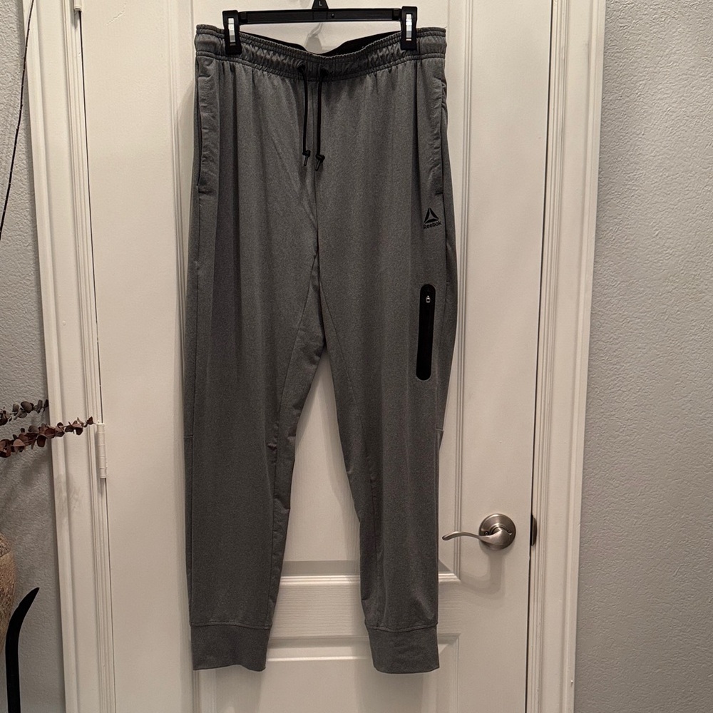 Reebok Men's Charcoal Joggers with Black Accents Sz Lg NWOT